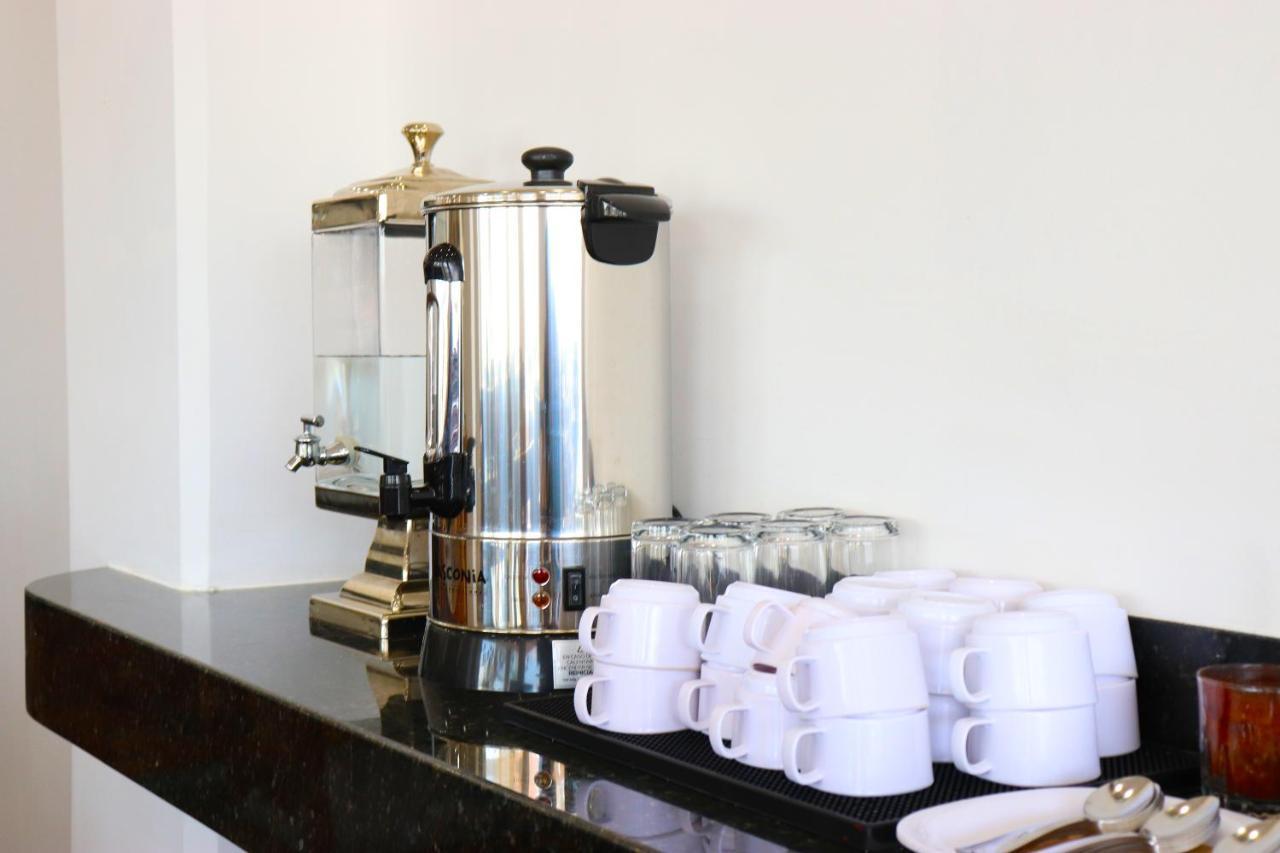 Hotel Bugari Aeropuerto Guadalajara Las Pintas Ngoại thất bức ảnh