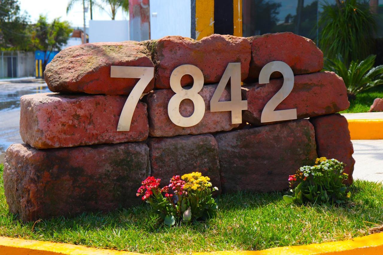 Hotel Bugari Aeropuerto Guadalajara Las Pintas Ngoại thất bức ảnh